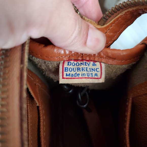 Dooney & Bourke shoulder bag - Picture 12 of 13